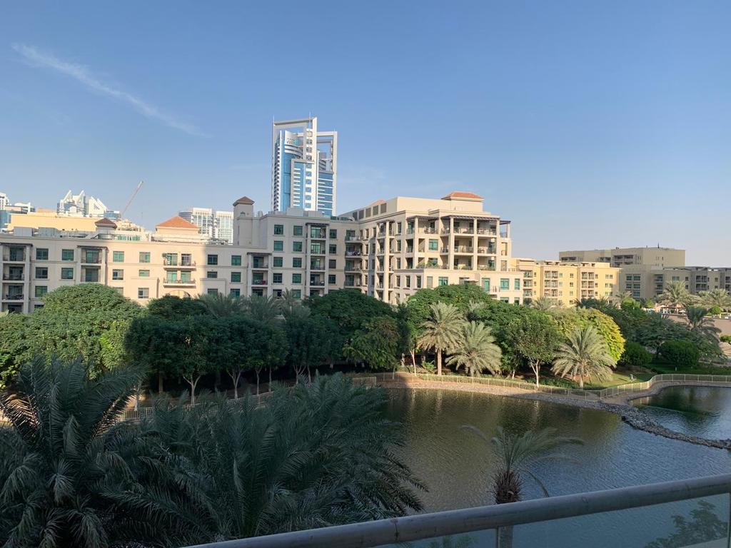 Luxurious 1 Bedroom With Lake View In The Greens - thumb 4