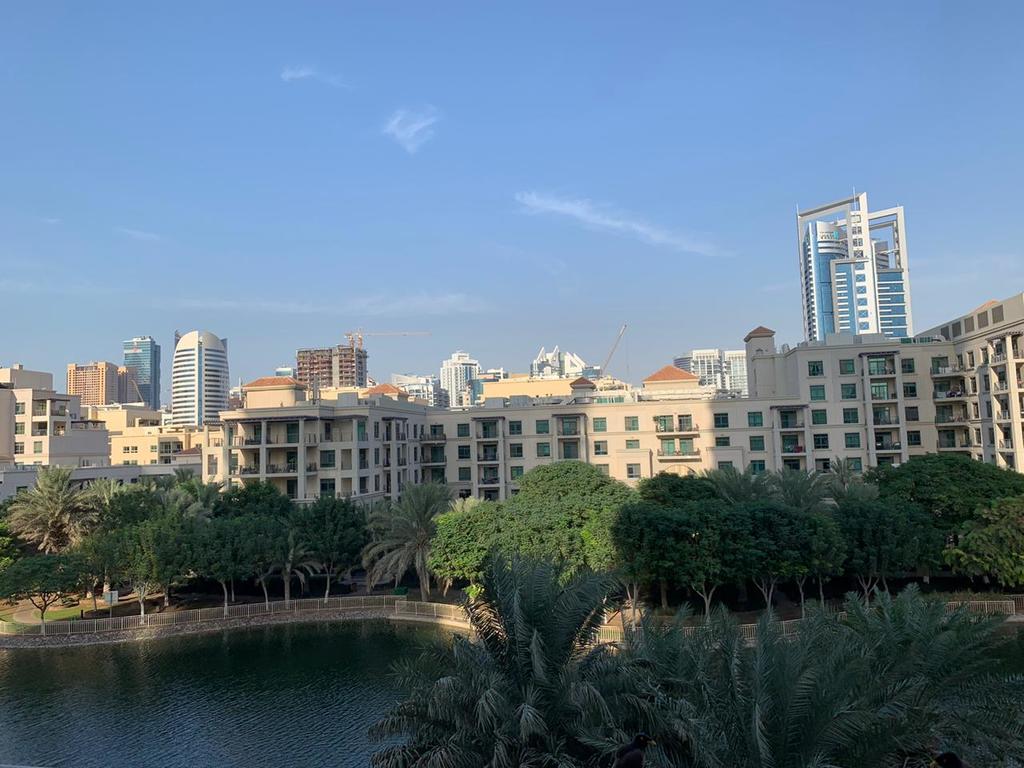 Luxurious 1 Bedroom With Lake View In The Greens - thumb 3