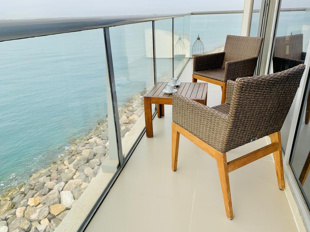 Luxurious 2 Bedroom Apartment - Direct Seaview - thumb 7