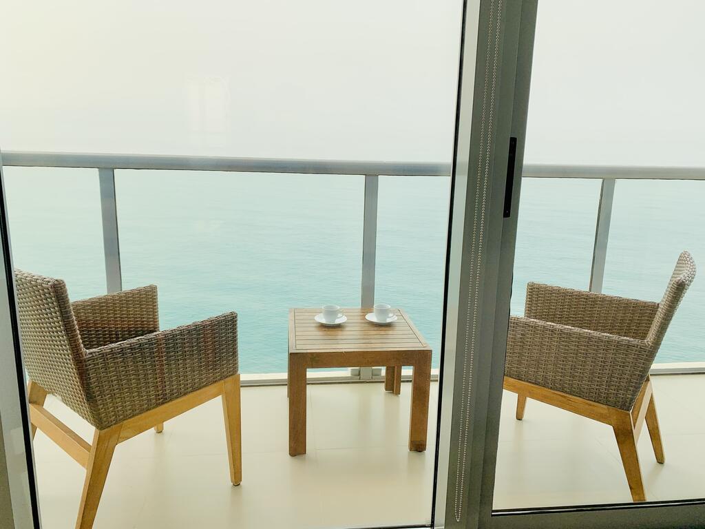 Luxurious 2 Bedroom Apartment - Direct Seaview - thumb 6