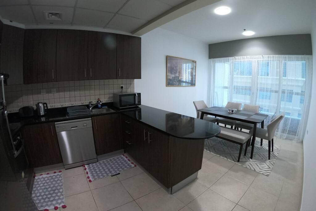 Luxurious Modern 2BR Apartment With A Dining Hall - thumb 4