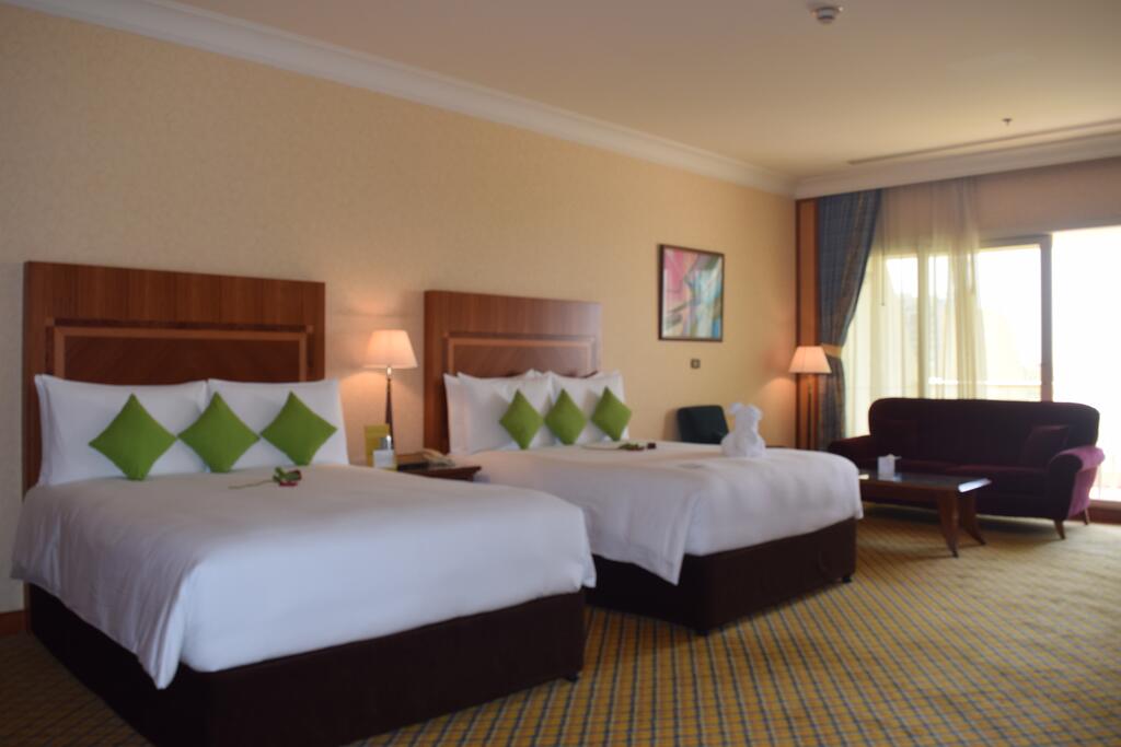 Al Raha Beach Hotel - thumb 3