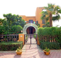 Amazing Garden Villa in Falcon City - Accommodation Dubai