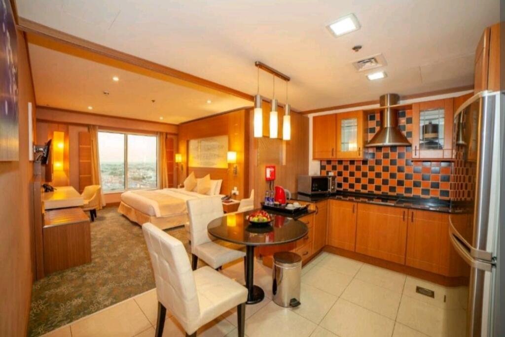 Amazing Private Hotel Studio Down Town Dubai - thumb 0