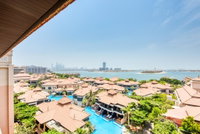 Anantara The Palm Dubai Resort -Lagoon View 1BR Apt Accommodation Dubai