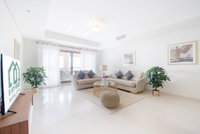 Astounding 3 BR with Full Sea View in Palm Jumeirah Accommodation Dubai
