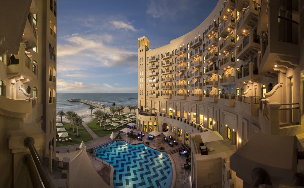 Bahi Ajman Palace Hotel - thumb 0