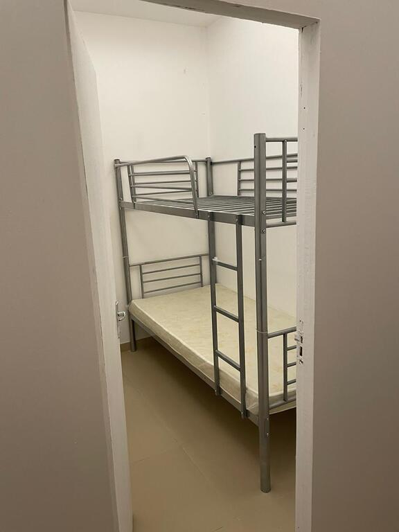 BED SPACE FOR MALE (ASIAN) - thumb 2