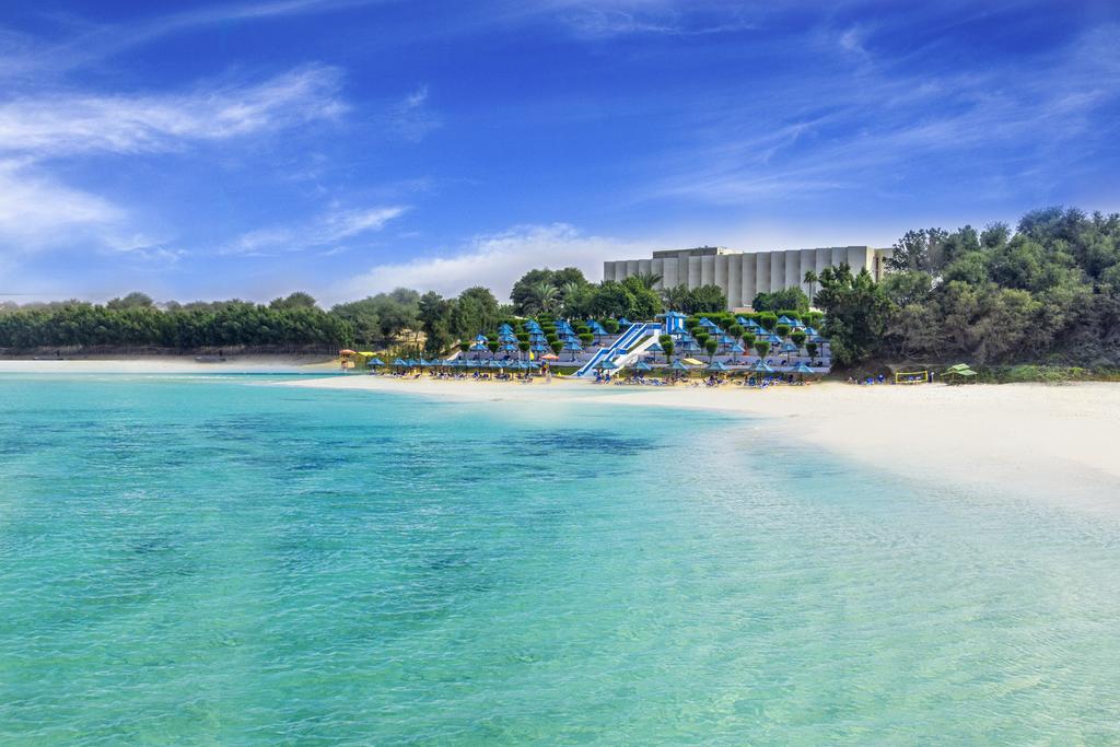 BM Beach Hotel - thumb 0