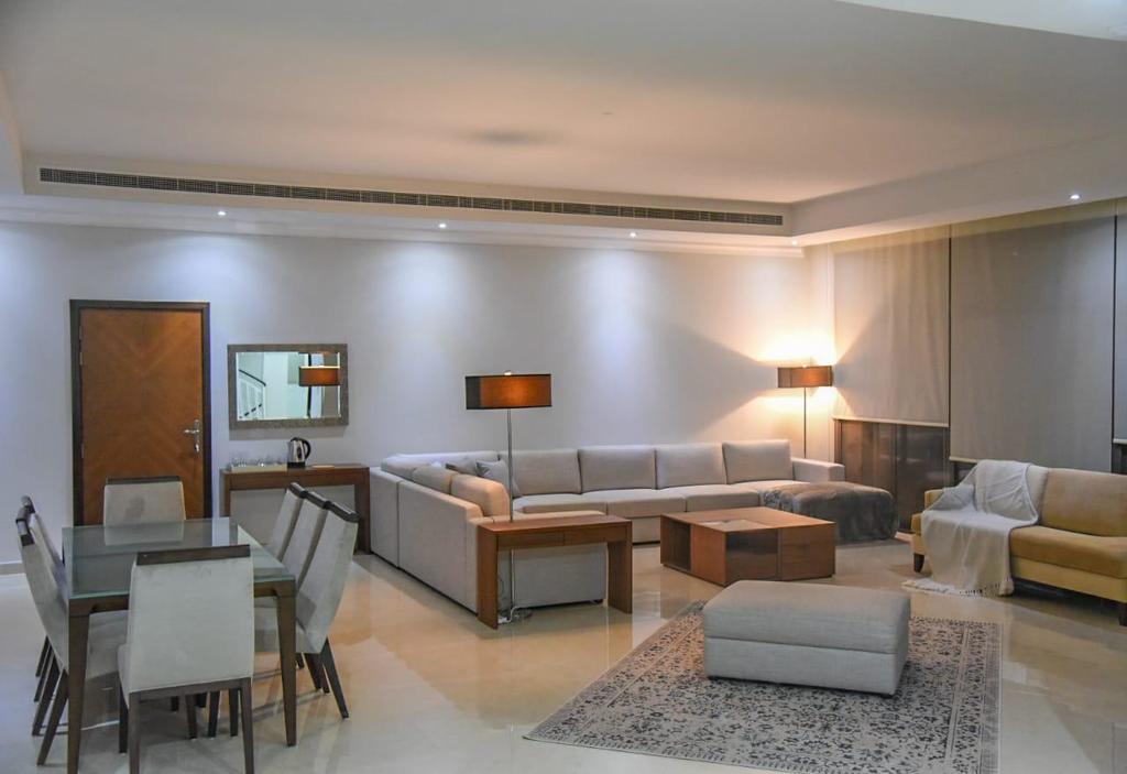 Brand New Luxury 5 Bedroom Villa With Sea View - thumb 6