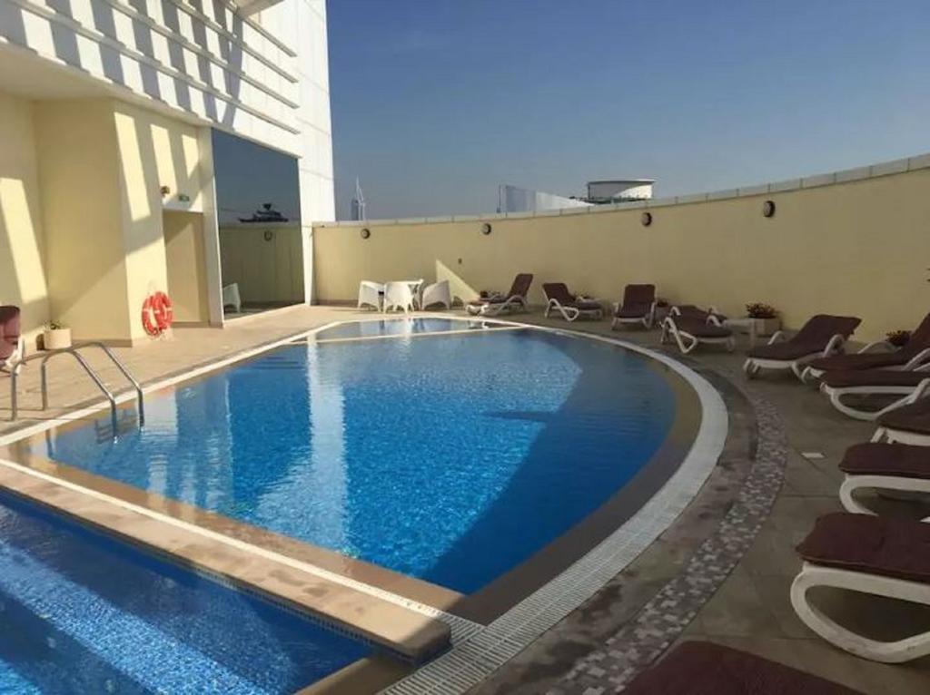 Bright And Clean Apartment In JLT - thumb 2