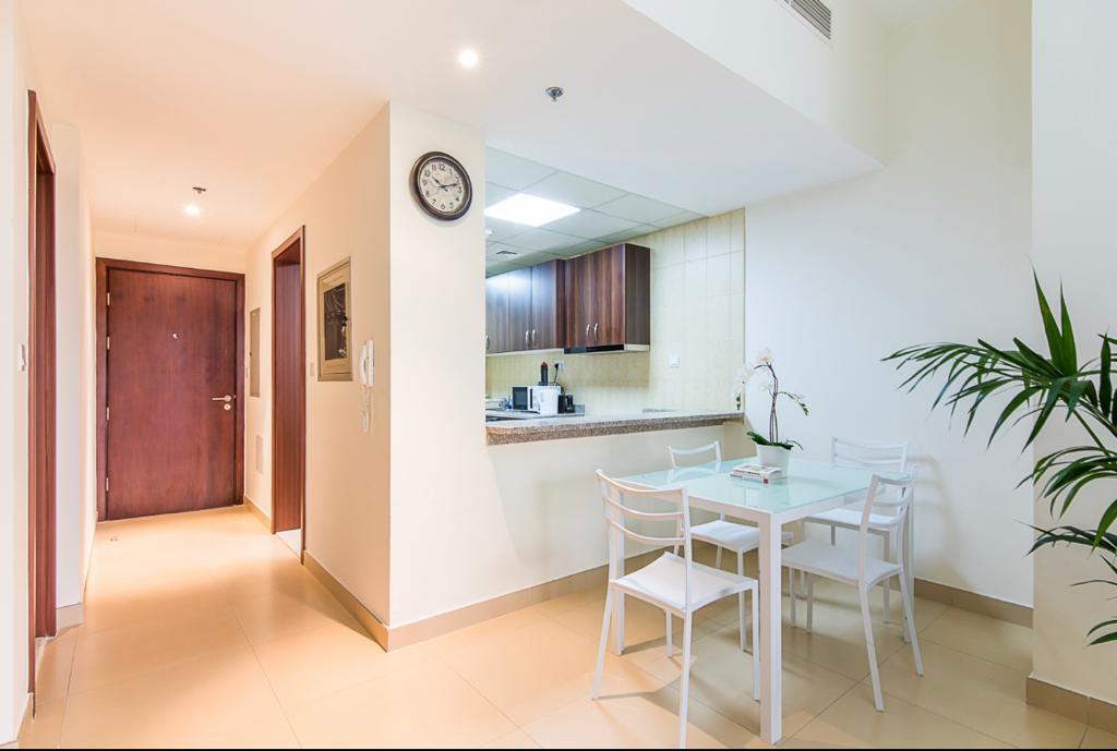 Canal View One Bedroom Apartment - thumb 3