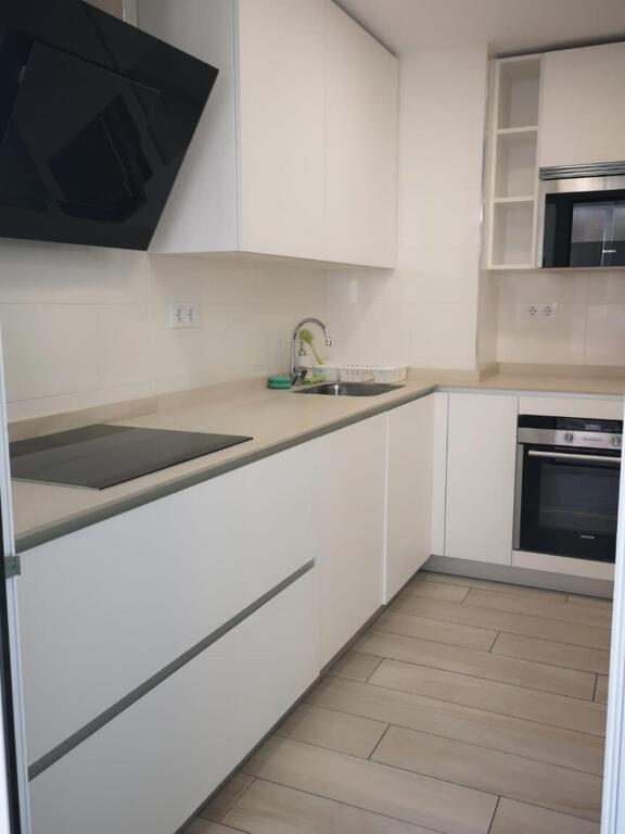 Captivating 3-Bedrooms Apartment In Dby - thumb 6