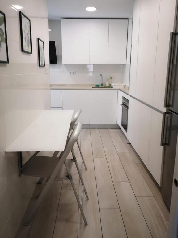 Captivating 3-Bedrooms Apartment In Dby - thumb 7