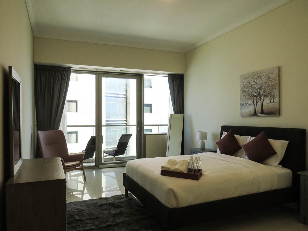 Comfortable Partial Palm View 1 BR Dubai Marina - thumb 0