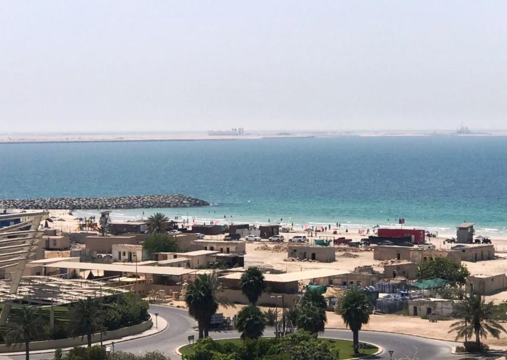 Cozy Suite Close To Aquarium And Al Khan Lagoon - thumb 0