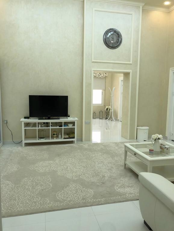 Deluxe House Across Emirates Football Club& Safeer Mall - thumb 3