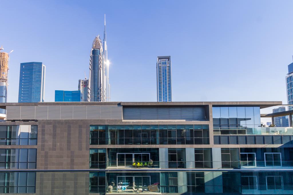 DHH -Bright & Charming, Reasonably Priced Apartment In City Walk Building 22 - thumb 2