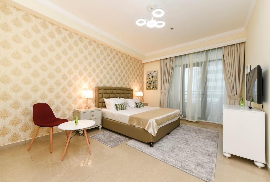 Elegantly Colored 2BR With Partial Sea Views - thumb 7