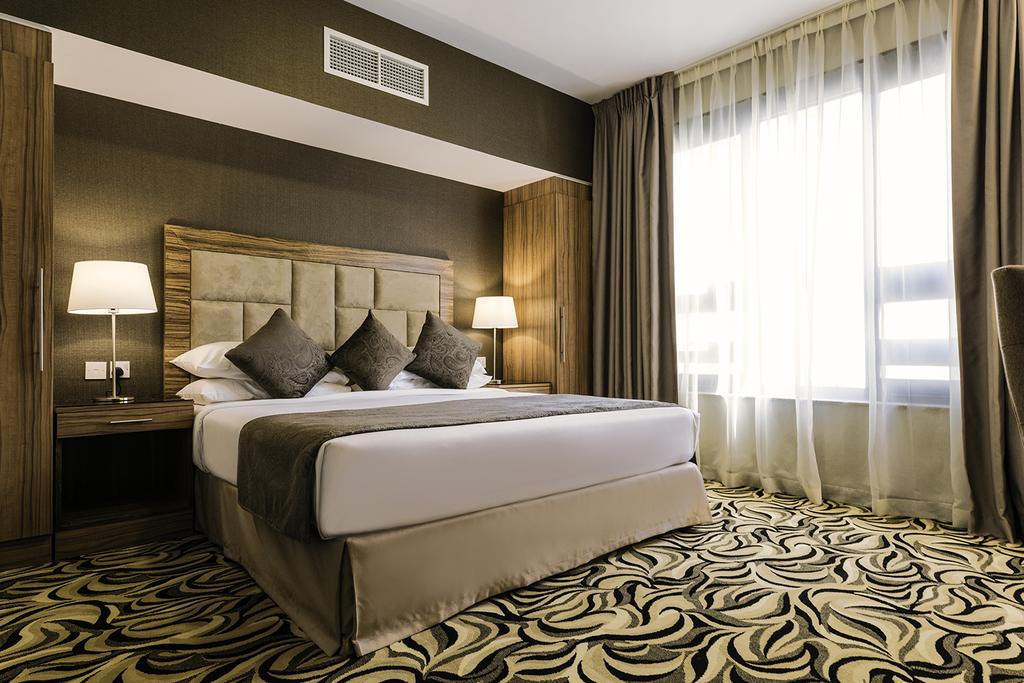 Emirates Plaza Hotel - thumb 0