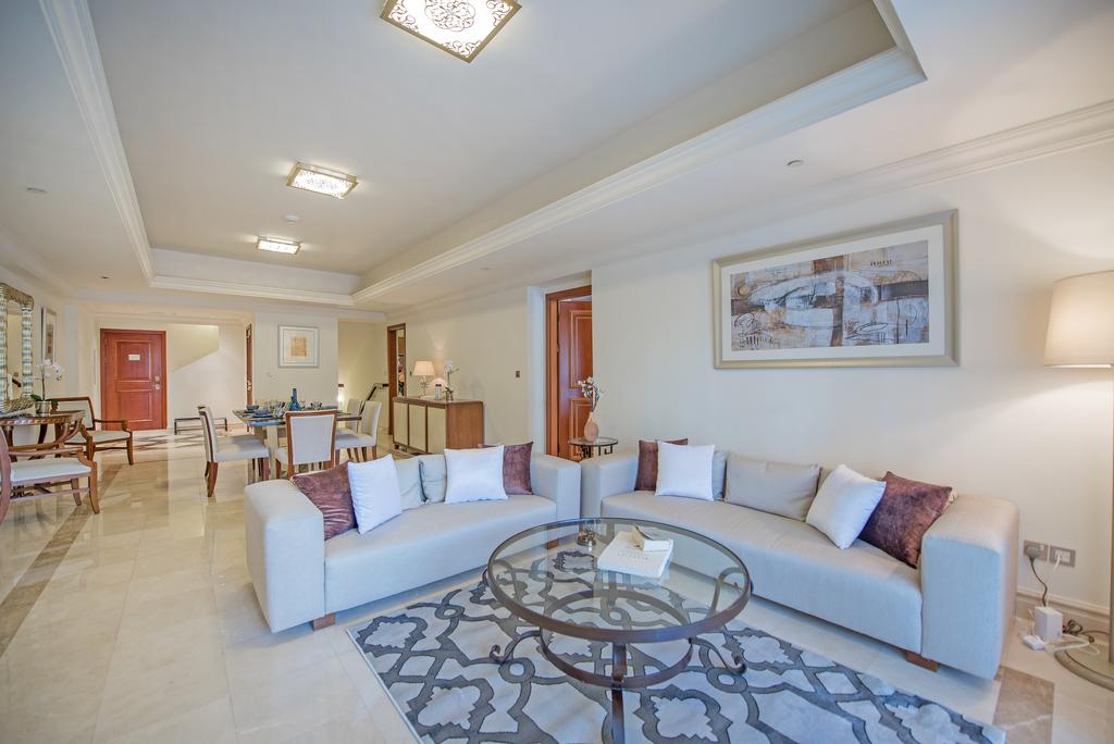 Fairmont Palm Jumeirah Luxurious 3BR Townhouse With Maid's & Private Pool - thumb 2