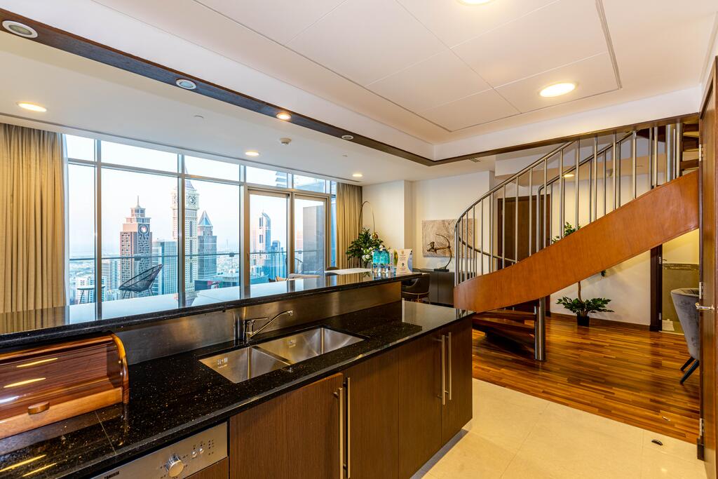 FAM Living - Burj Daman - SZR Skyline View - thumb 4