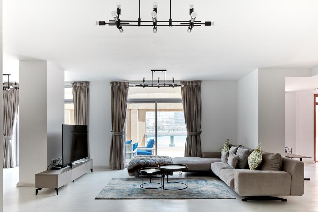 Fantastay Exotic 3 Bdr Duplex Villa With Fountain Views In Downtown Dubai - thumb 5