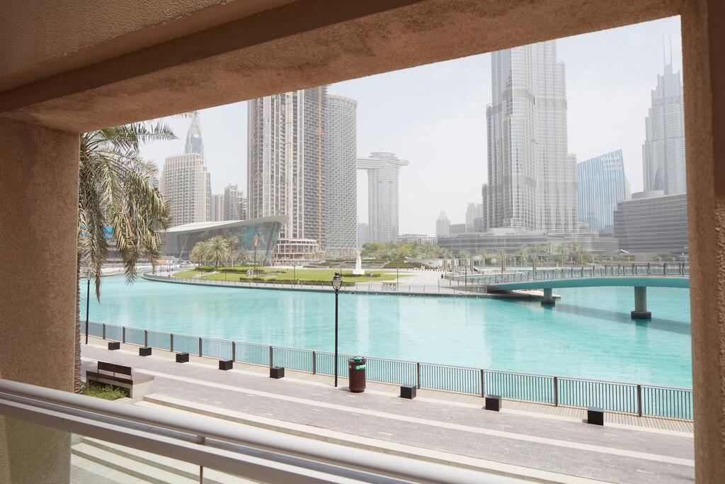 Fantastay Exotic 3 Bdr Duplex Villa With Fountain Views In Downtown Dubai - thumb 1