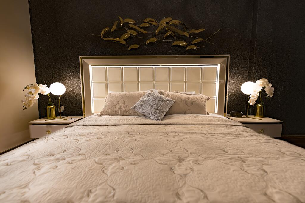 FIRST CLASS 3BR With Full BURJ KHALIFA And FOUNTAIN VIEW - thumb 1