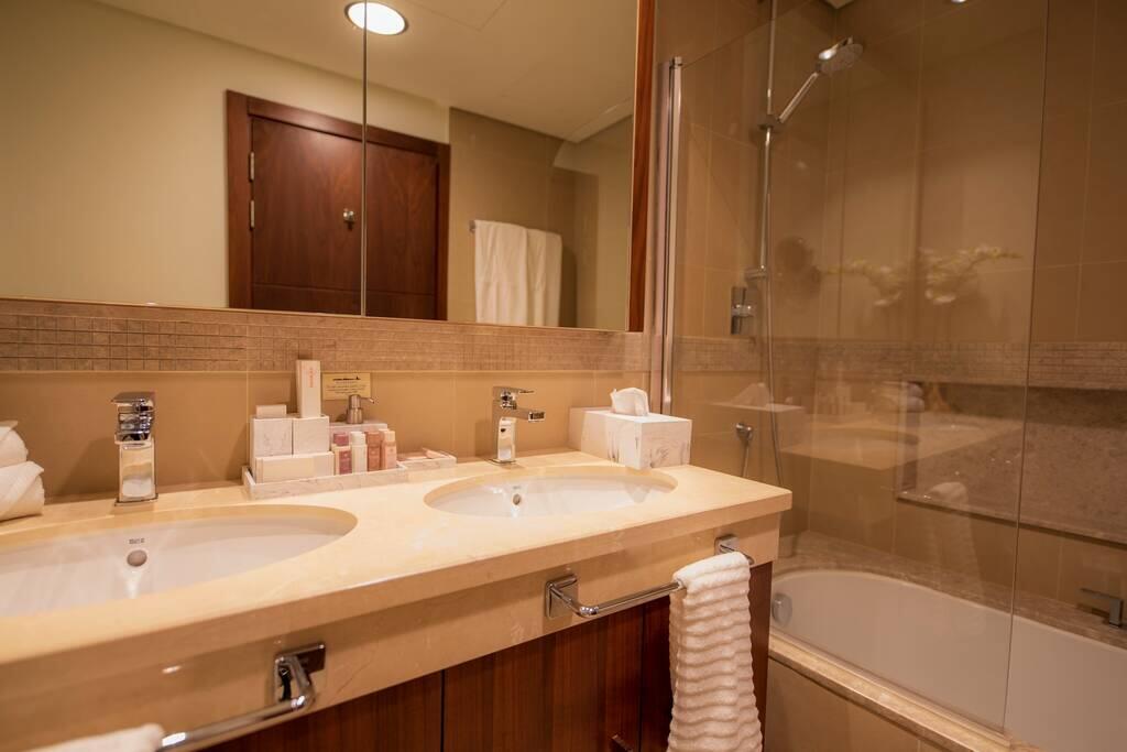 FIRST CLASS 3BR With Full BURJ KHALIFA And FOUNTAIN VIEW - thumb 6