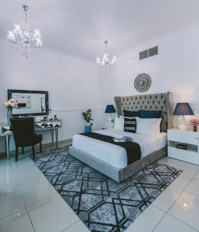 A C Pearl Holiday Homes - Pristine Marina View Apartment - thumb 3