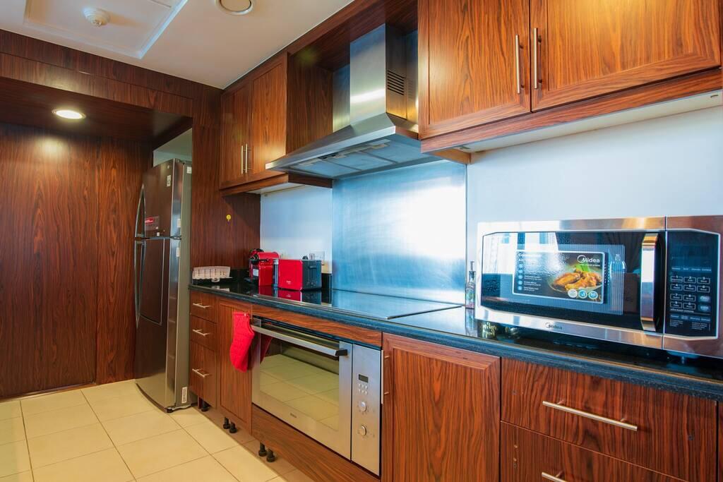 FIRST CLASS 3BR With Full BURJ KHALIFA VIEW - thumb 6