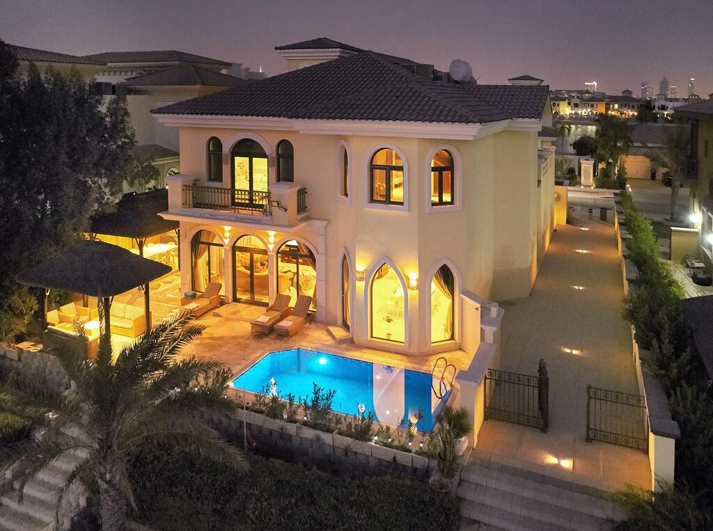 Five Bedroom Service Villa - Palm Jumeirah - thumb 1