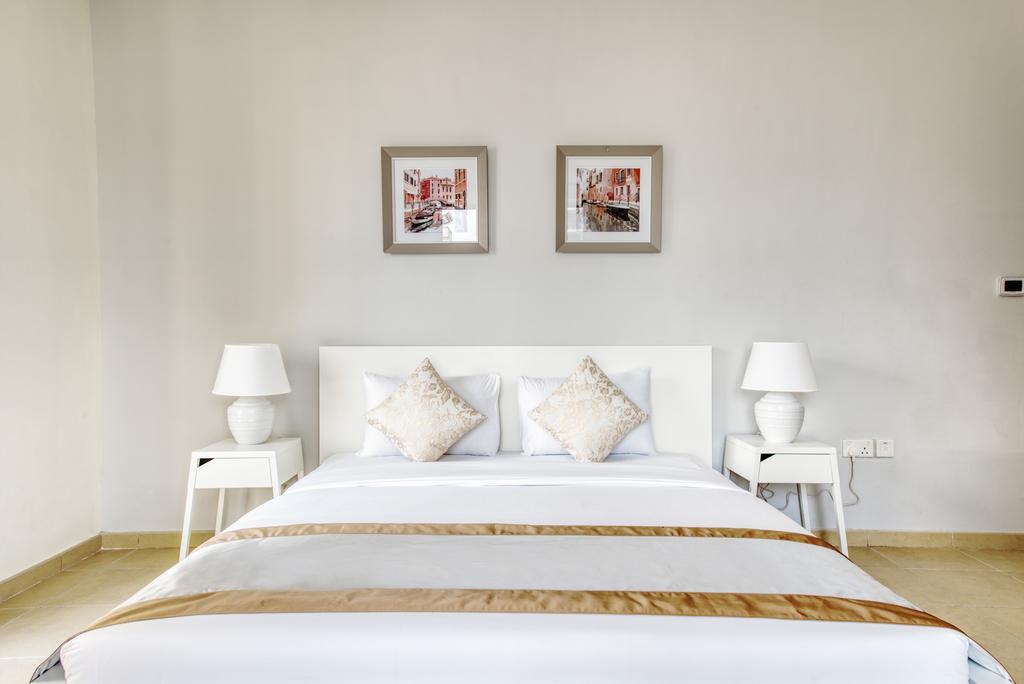 A Style Of Its Own Beachfront 2BR In JBR By Deluxe Holiday Homes - thumb 4