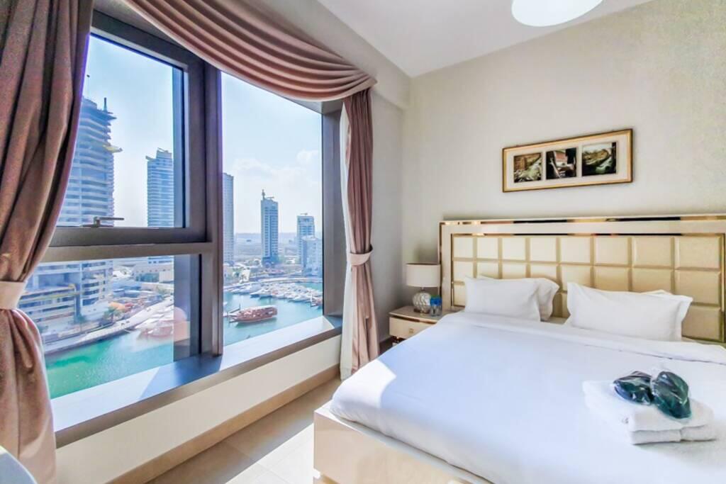 LUXURY FURNISHED 2 BEDROOM FULL MARINA VIEW - thumb 0