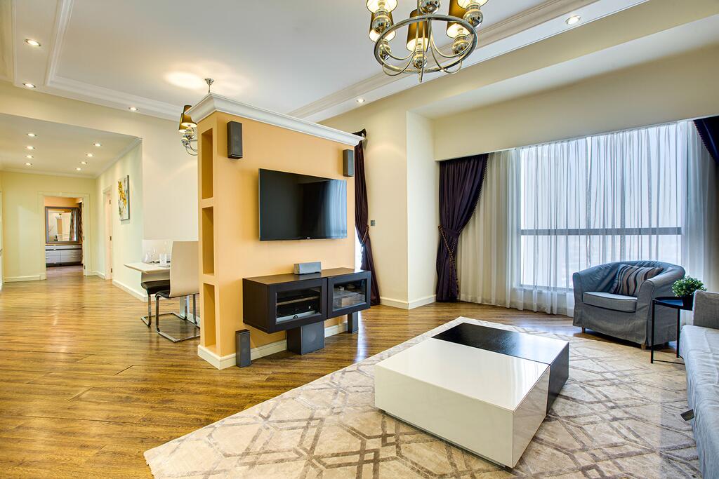 Luxury Sea View 2BD In JBR - thumb 2