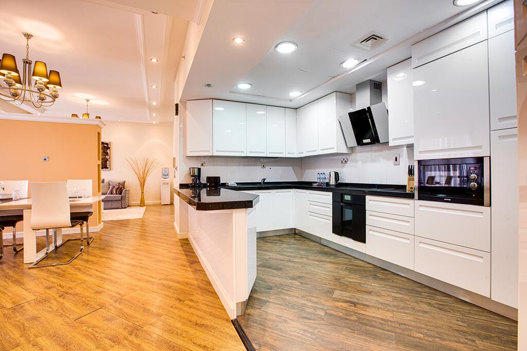 Luxury Sea View 2BD In JBR - thumb 4