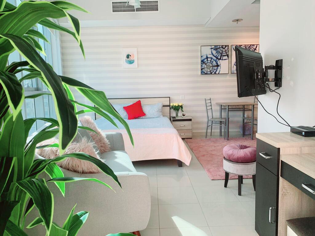 Luxury Studio Apartment With Full Dubai Marina Views - thumb 2