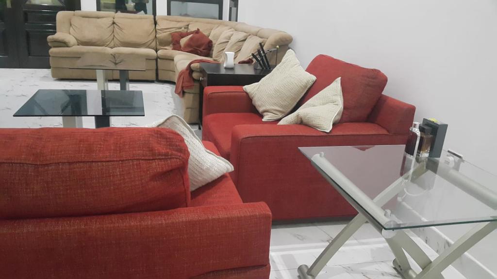 Luxury Villa With A Pool And A Huge Garden - thumb 2