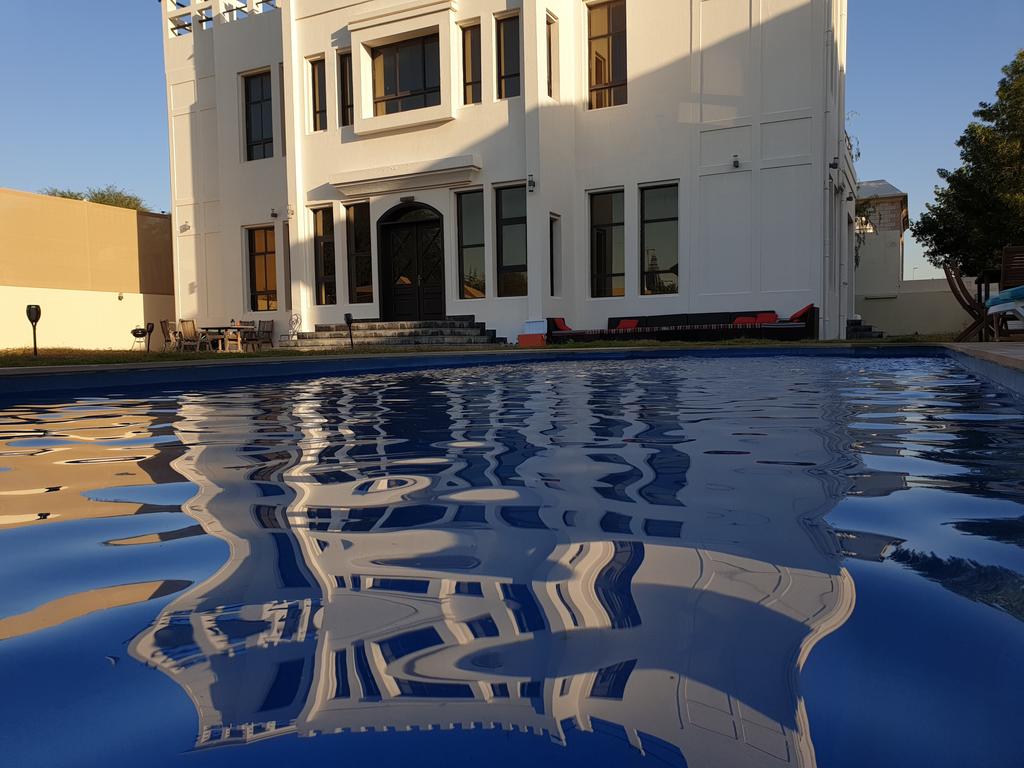 Luxury Villa With A Pool And A Huge Garden - thumb 0