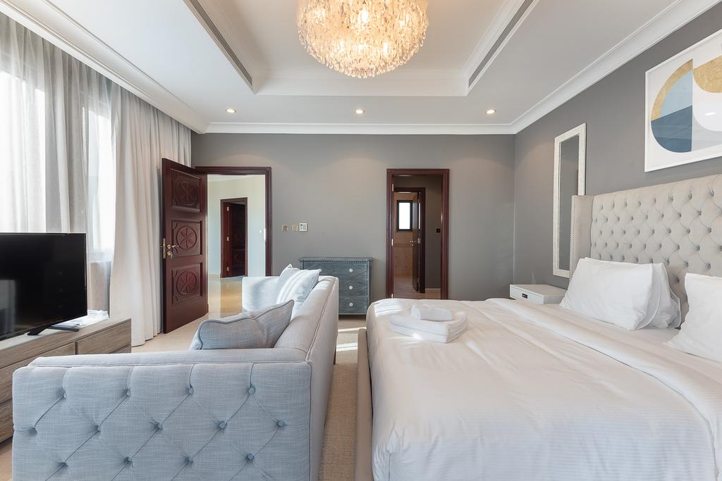 Maison Privee - 5 Star Villa W Private Pool And Beach On Palm Jumeirah - thumb 4