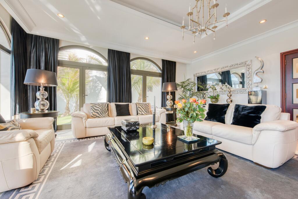 Maison Privee - Stylish 5BR Beach Villa On Palm W Pool Garden - thumb 1