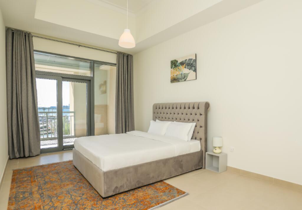Massive Balcony Harbour View Luxury 2 Bedroom - thumb 4