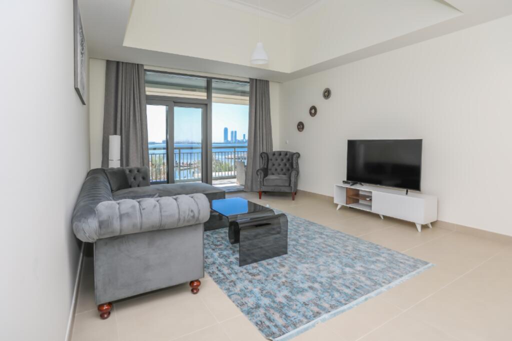 Massive Balcony Harbour View Luxury 2 Bedroom - thumb 2
