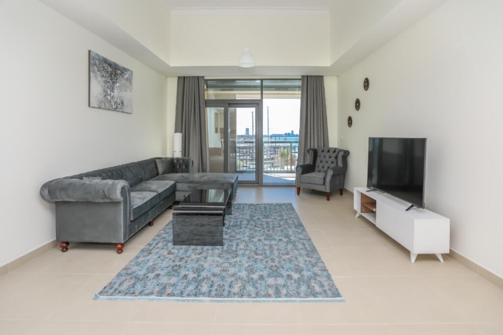 Massive Balcony Harbour View Luxury 2 Bedroom - thumb 3