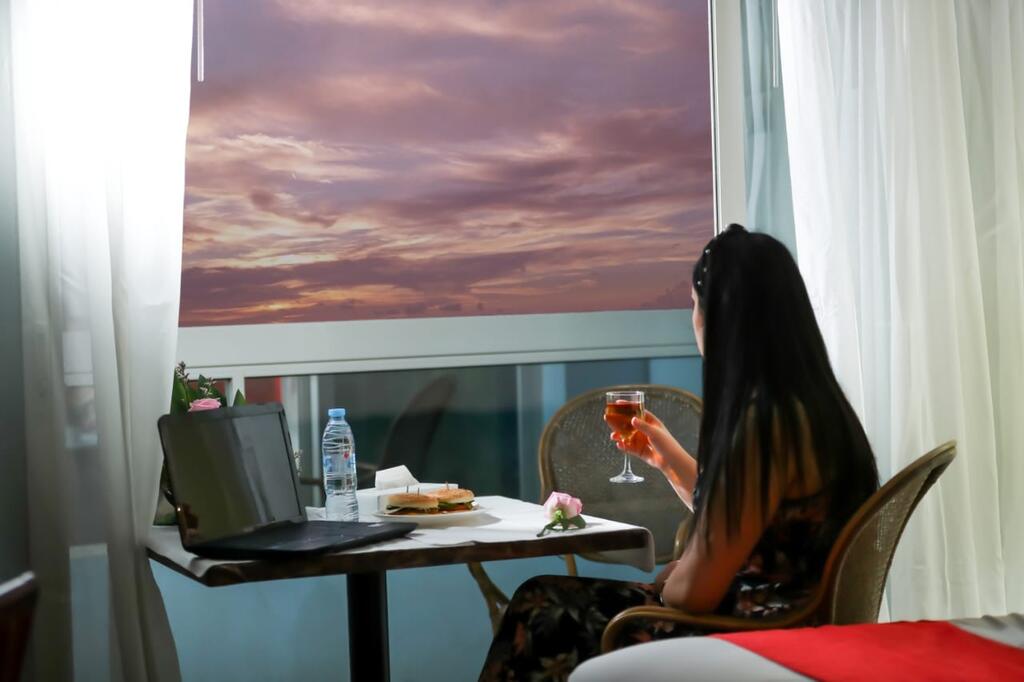 Mermaid Beach Hotel LLC - thumb 1