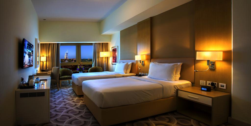 Metropolitan Hotel Dubai - thumb 1