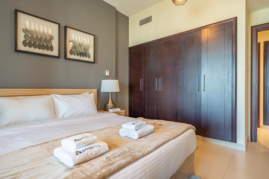 Modern & Vibrant 1BR In The Views - thumb 7