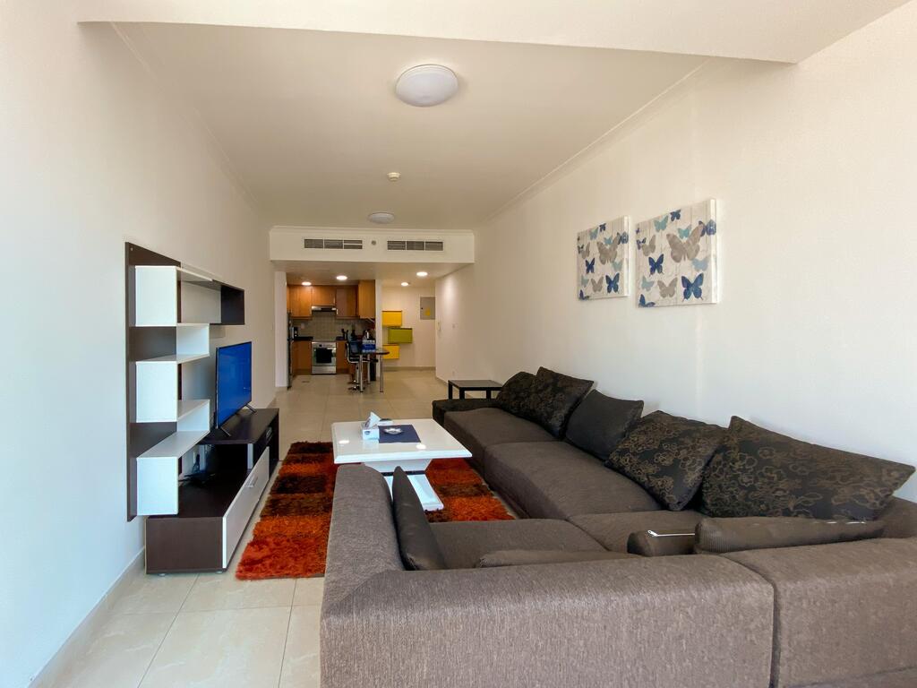 Modern Suite In A Vibrant Area With Skyline Views - thumb 2