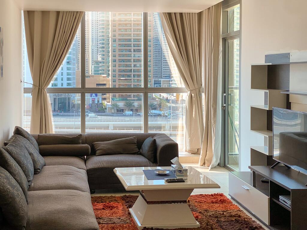 Modern Suite In A Vibrant Area With Skyline Views - thumb 1